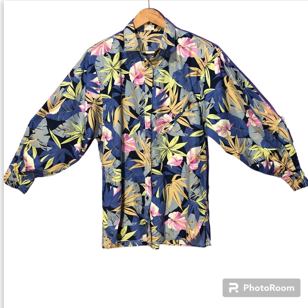 Vintage bogner 80s 90s tropical Hawaiian print button up shirt